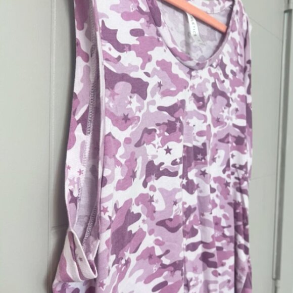 Fabletics Women's   Activewear  Tank Top  Size Medium - Picture 4 of 8